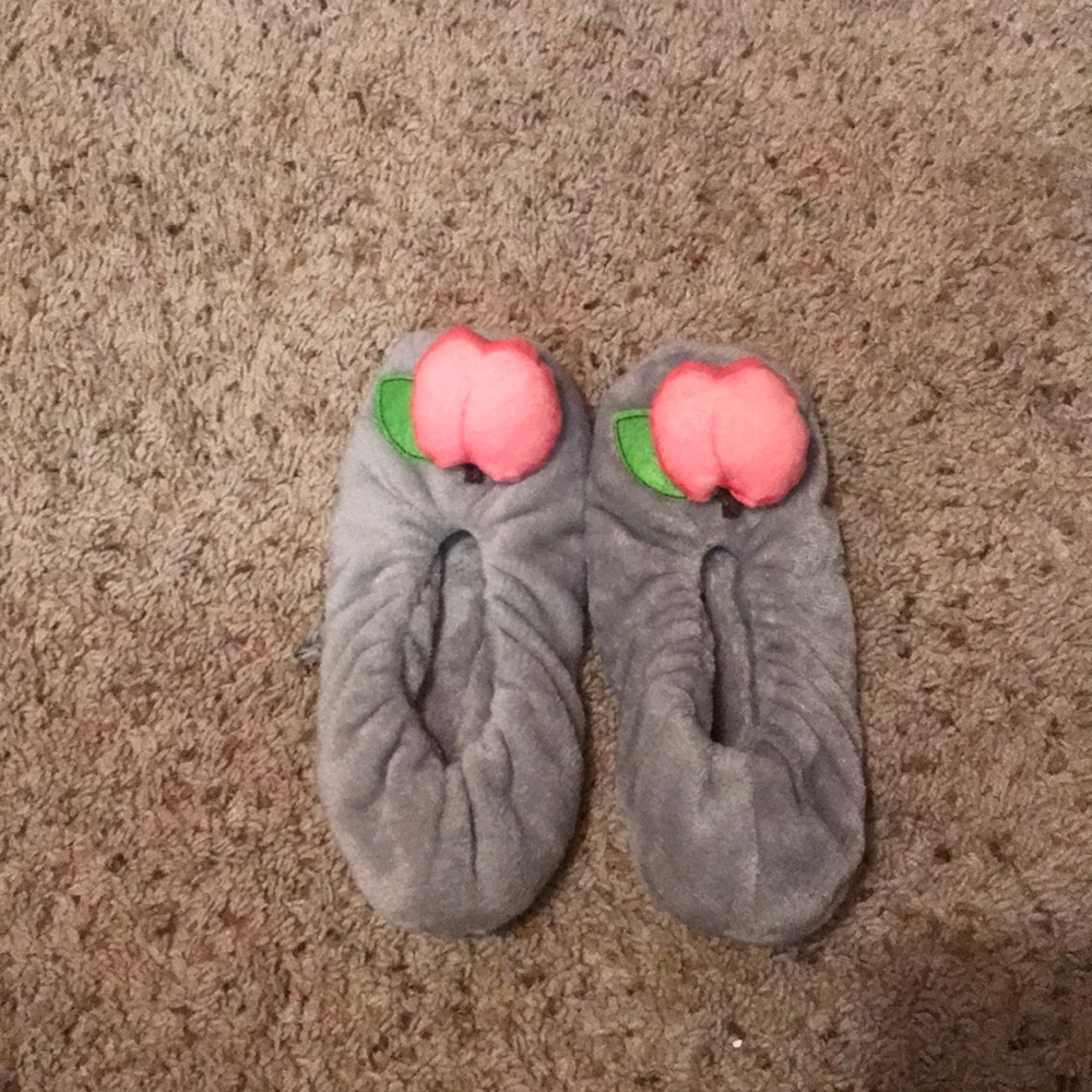 slippers